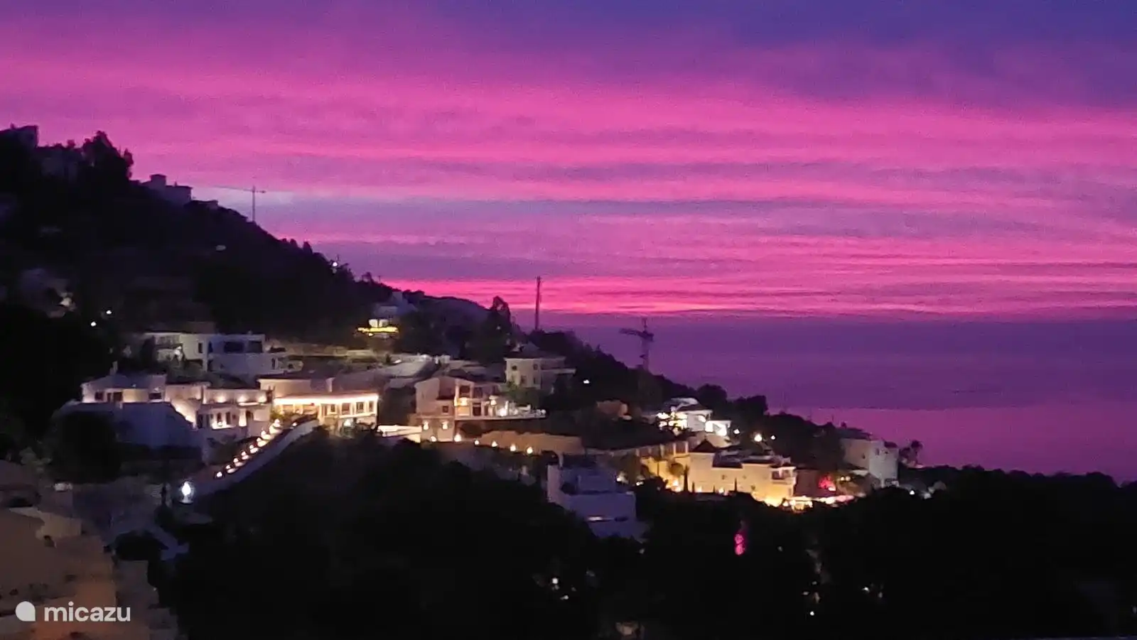Terrasse face à la mer Méditerranée