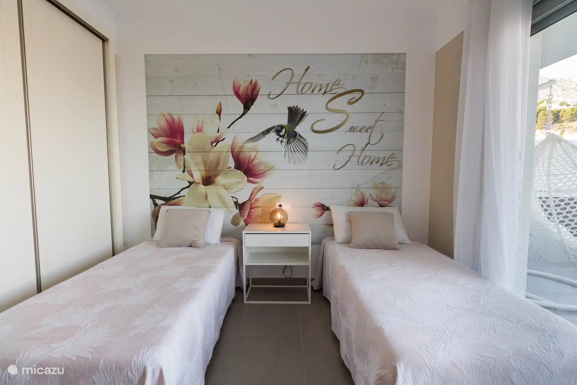 Chambre d’enfants face à la mer Méditerranée