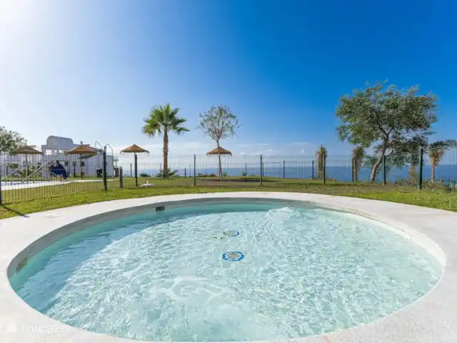 Maravilla Jacaranda Beach View huren in Spanje, Costa del Sol, Torrox-Costa - appartement Kinderbadje afgesloten met een hek voor de veiligheid