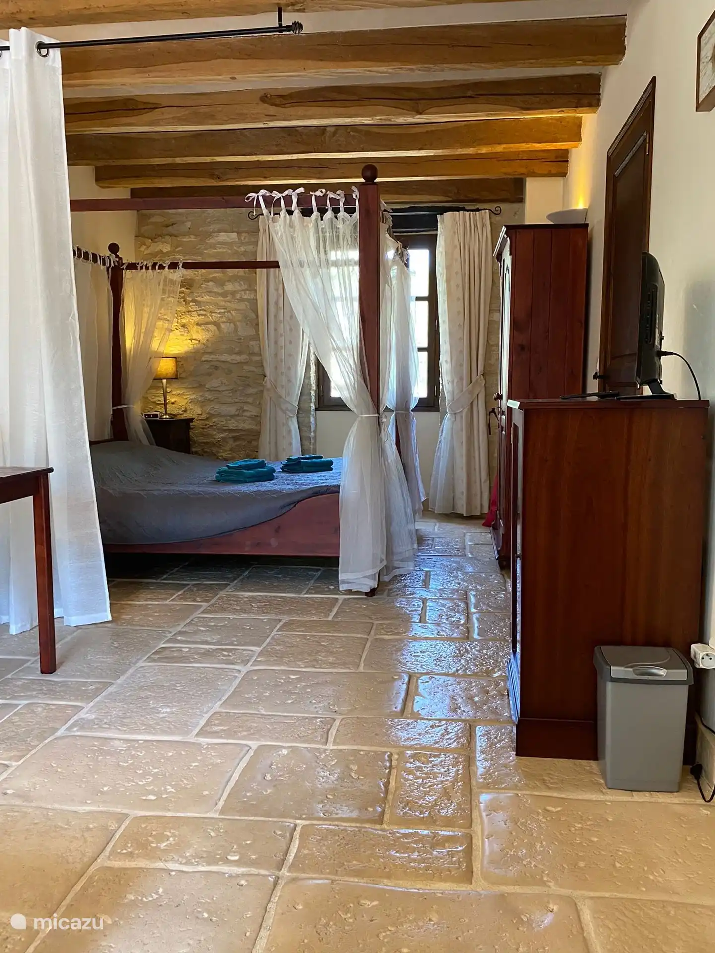 Doorkijkje naar slaapgedeelte