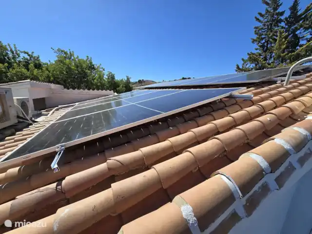 Cortijo Algarrobo en España, Costa del Sol, Torrox - villa En septiembre de 2025, continuamos modernizando la casa y haciéndola más sostenible. En otoño del 25 continuaremos con las calderas solares, entre otras cosas.