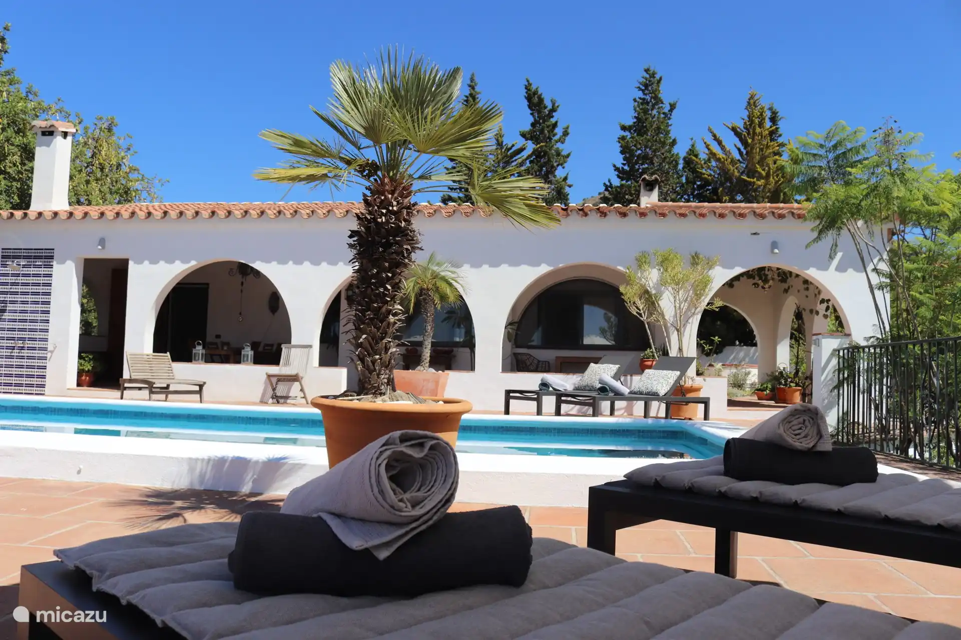 Vista desde la terraza del cortijo.
