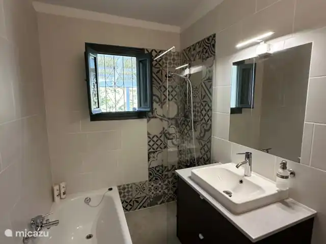 Cortijo Algarrobo en España, Costa del Sol, Torrox - villa Cuarto de baño 1.