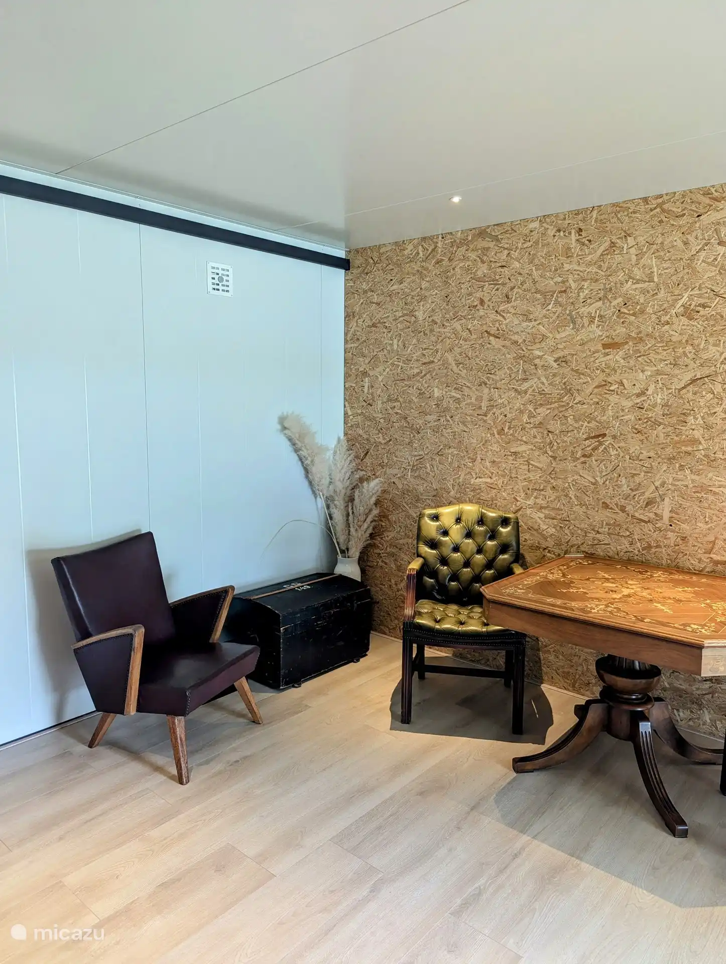 Chest with extra blankets