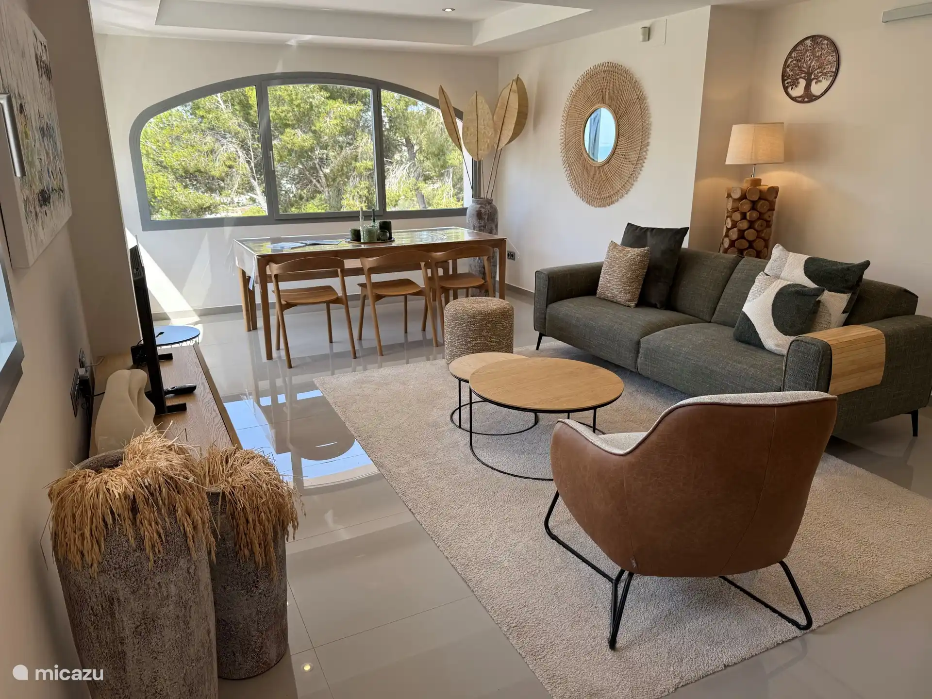 The cozy living-dining room