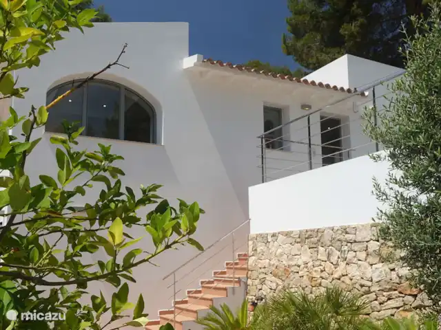 Piscine privée Casa Rembrandt Moraira | Espagne, Costa Blanca, Moraira - villa La villa vue de la terrasse couverte