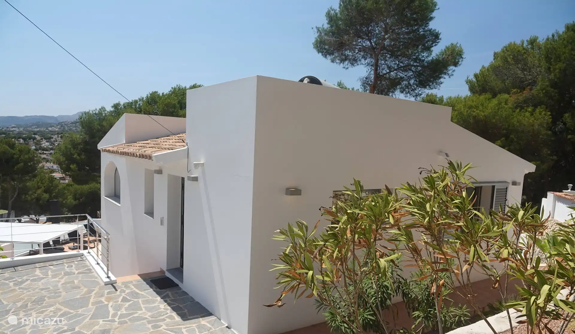 The entrance of the villa