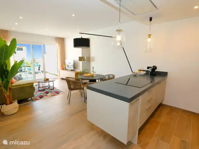 Residencial Bali luxe appartement huren in Spanje, Costa Blanca, Punta Prima - appartement Woonkamer + eetruimte + keuken