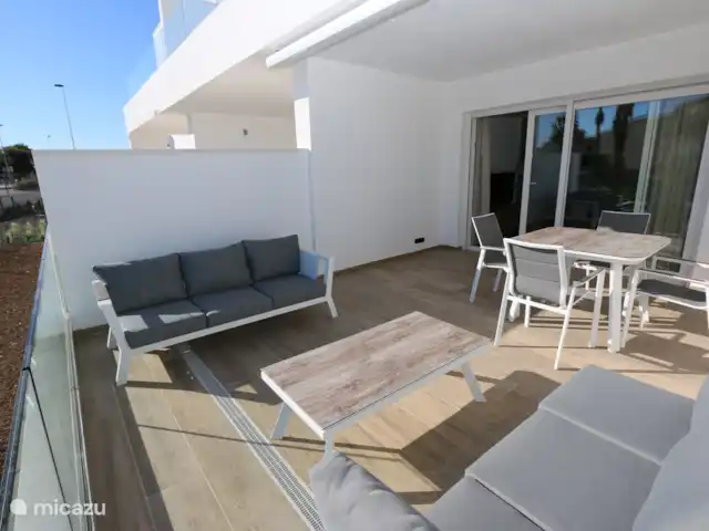Residencial Bali luxe appartement huren in Spanje, Costa Blanca, Punta Prima - appartement Terras met lounge set en eettafel