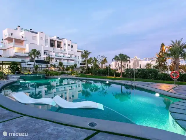 Residencial Bali luxe appartement huren in Spanje, Costa Blanca, Punta Prima - appartement Gemeenschappelijk zwembad