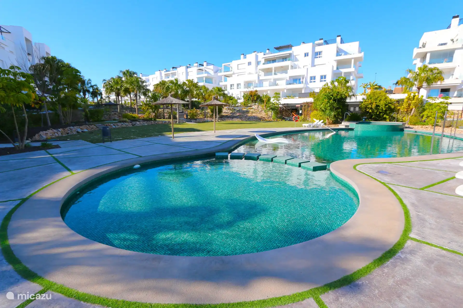 Gemeinschaftliches Schwimmen