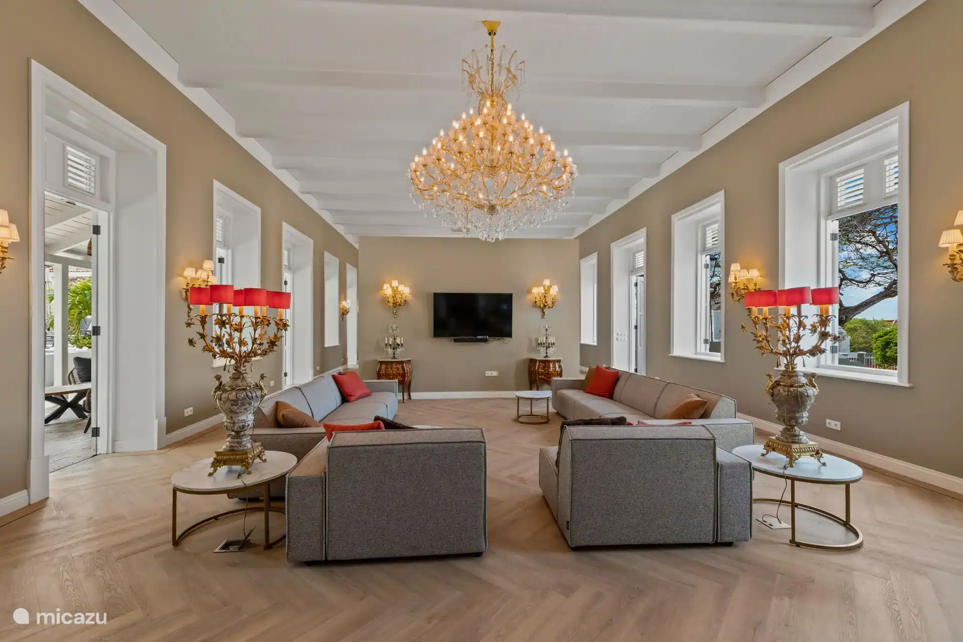 Luxuriöses, geräumiges Wohnzimmer