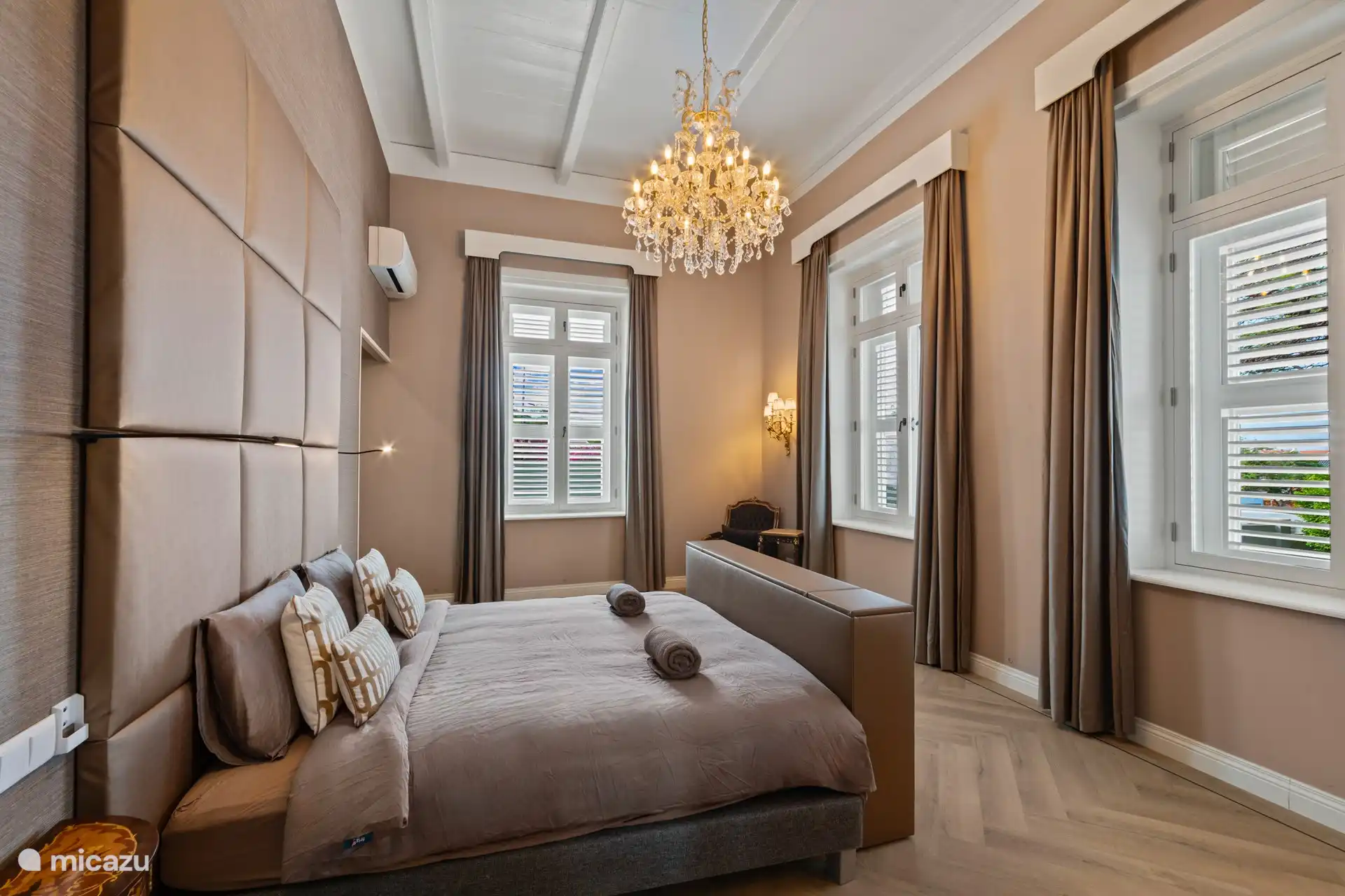 Luxuriöses Schlafzimmer 3 mit Bad und Klimaanlage