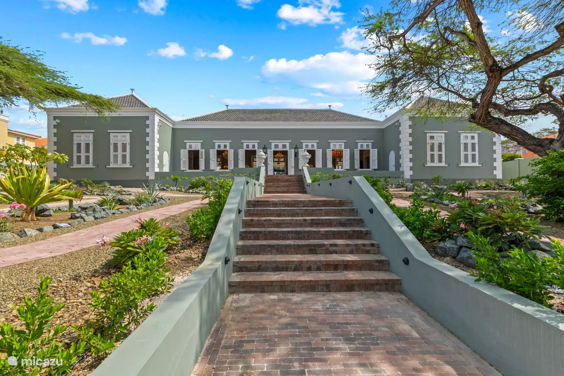 Landhaus Kranshi, Zentrum Willemstad in Curaçao, Curacao-Mitte, Willemstad - Landhaus / Schloss
