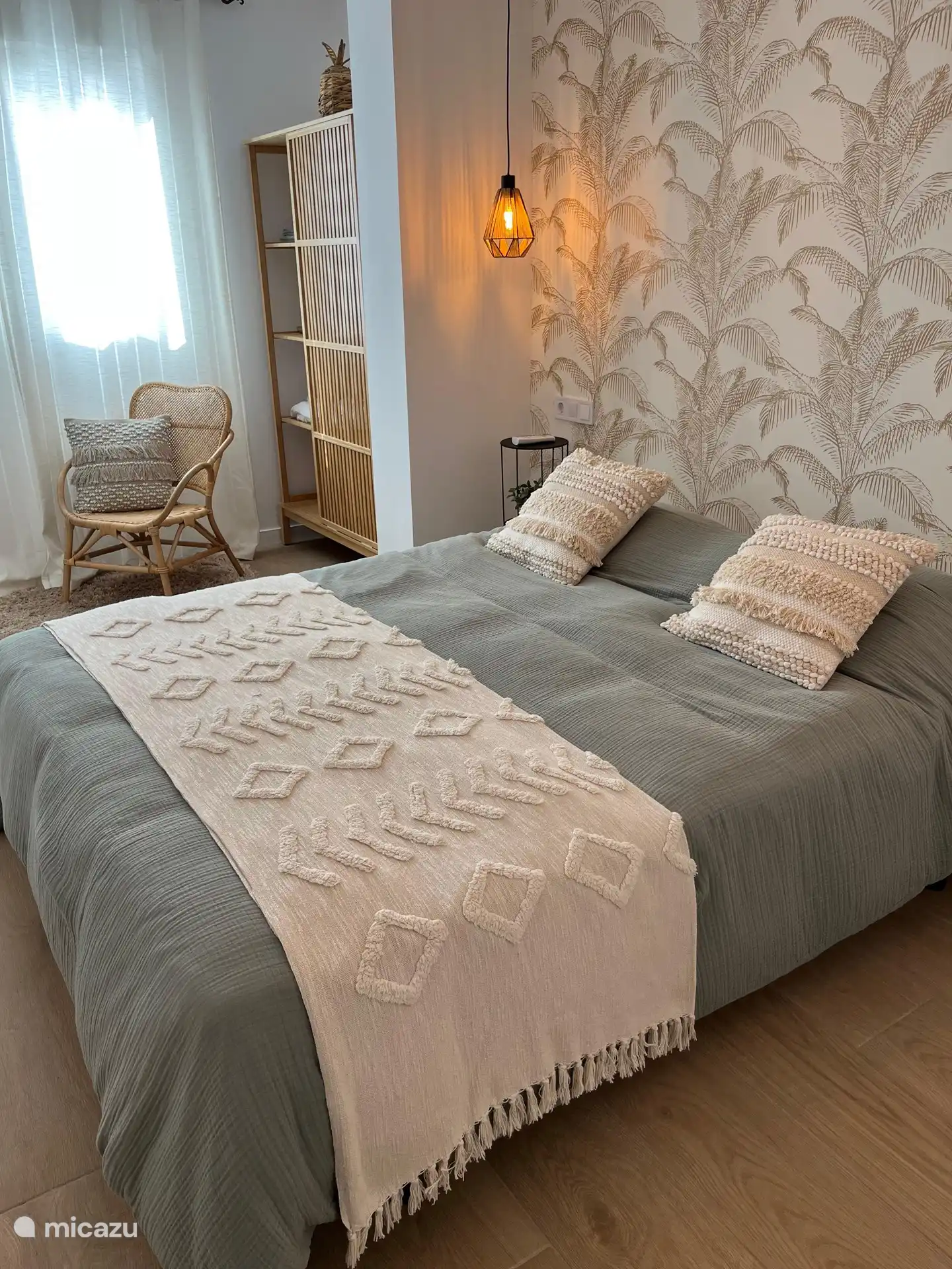 Schlafzimmer 1, Bett 1,60m/2,00m