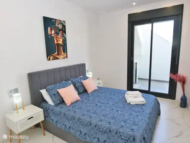 Precioso ático en el centro en España, Murcia, San Pedro del Pinatar - penthouse Dormitorio con cama doble