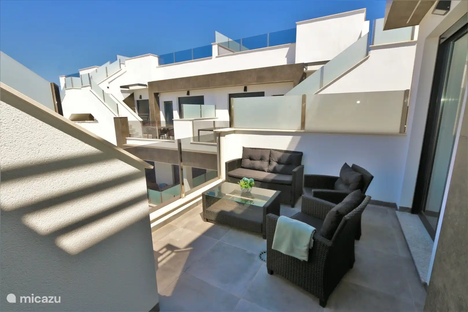 Balkon mit Lounge-Set