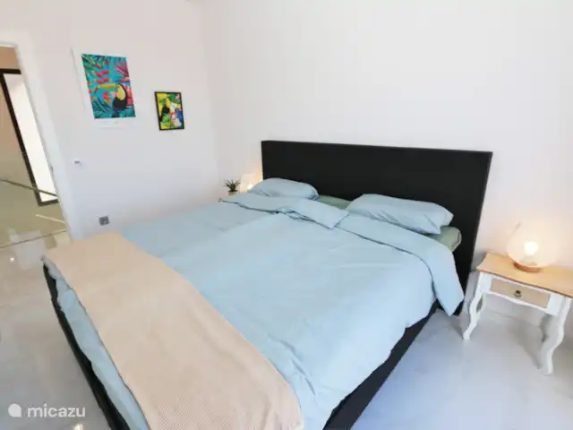 Casa familiar con piscina privada en España, Murcia, San Pedro del Pinatar - casa vacacional Dormitorio con cama doble