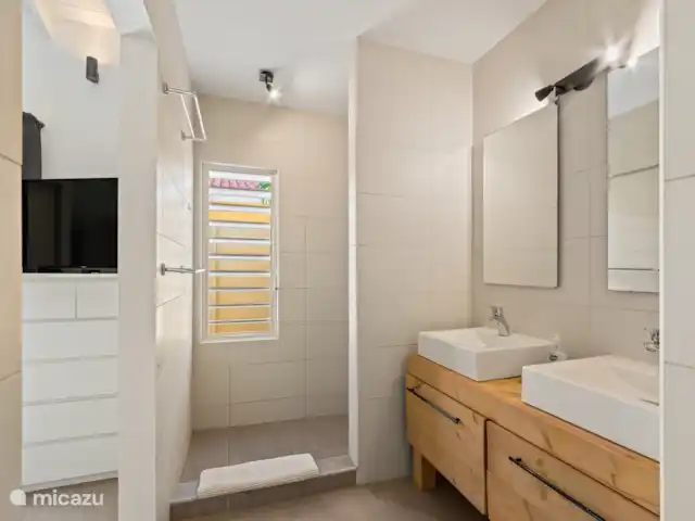 Casa Rubio | Curaçao, Banda Abou (ouest), Big Mountain - villa Salle de bain principale