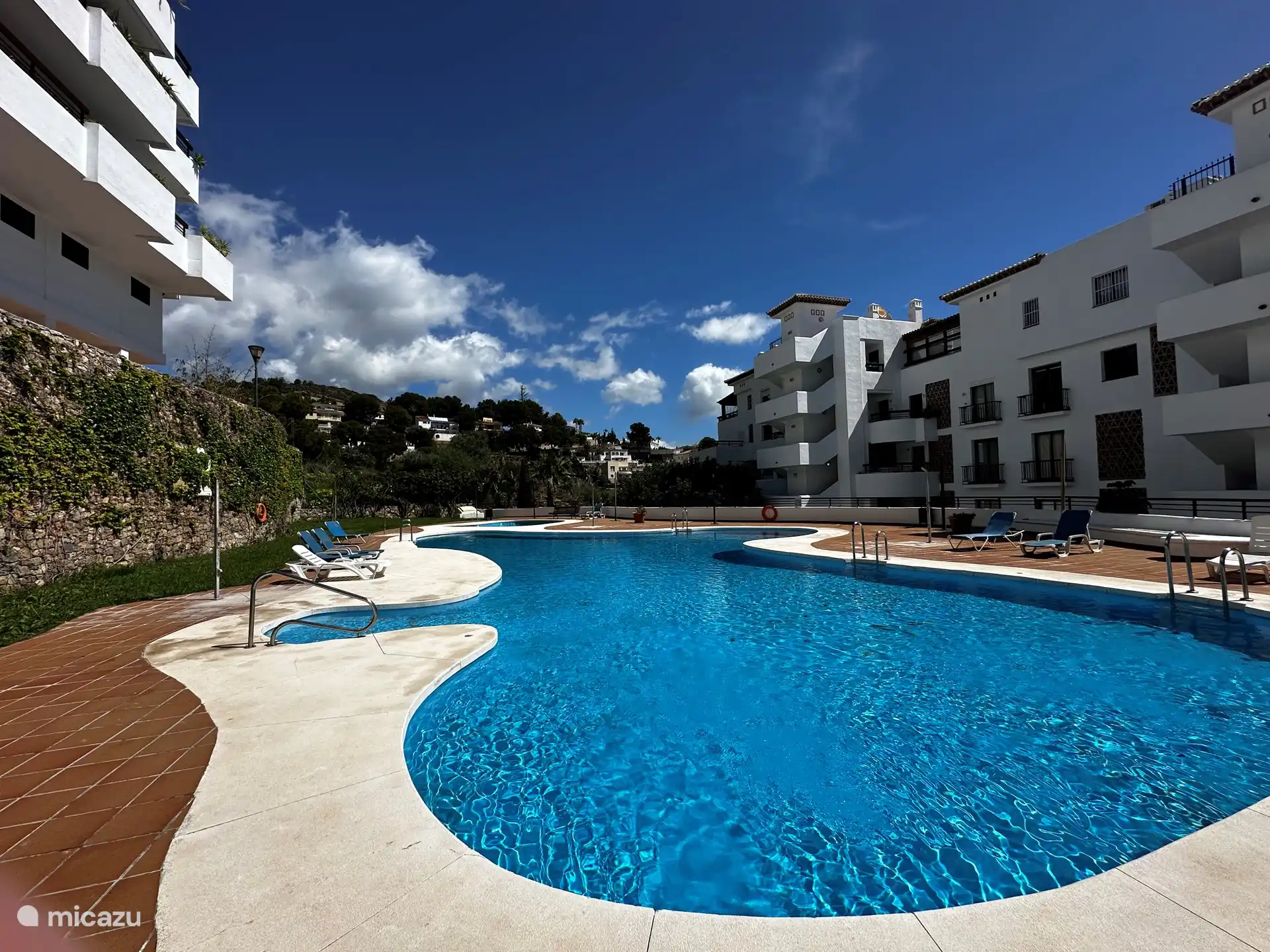 Through the rear of our terrace you have a view of the pool. There is also a basin especially for the little ones.