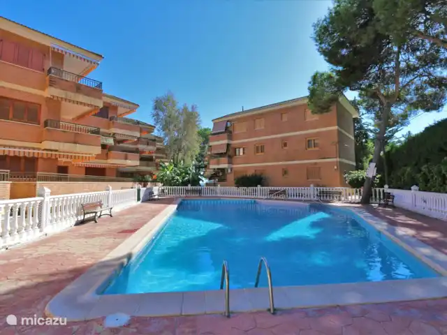 Apartamento en primera línea de playa en España, Murcia, San Pedro del Pinatar - apartamento Piscina comunitaria