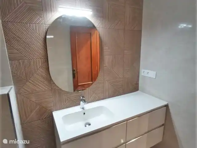 Apartamento en primera línea de playa en España, Murcia, San Pedro del Pinatar - apartamento Baño