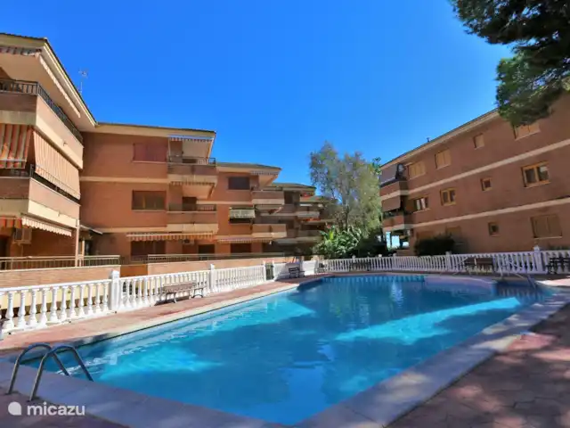 Apartamento en primera línea de playa en España, Murcia, San Pedro del Pinatar - apartamento Piscina comunitaria