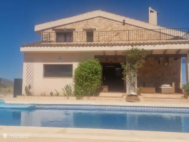 Villa Candelaria en España, Murcia, Murcia - villa Terraza con vista a la piscina