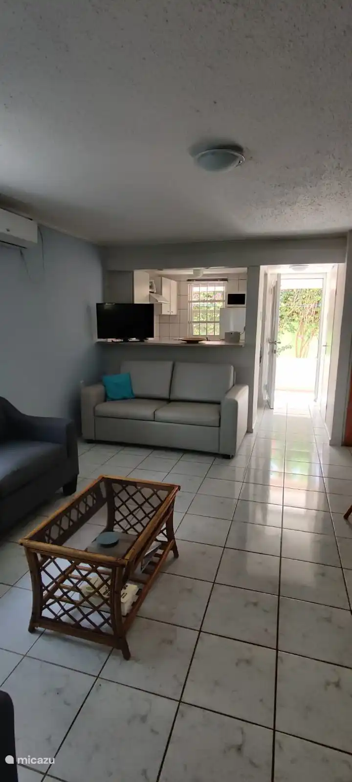 sala de estar longitudinalmente