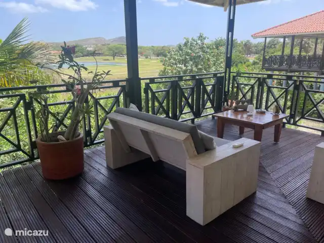 villa huren in Curaçao, Curacao-Midden, Sint Michiel – Blue Bay Village: Villa Bon Bista Zeer mooi uitzicht vanaf de lounge set