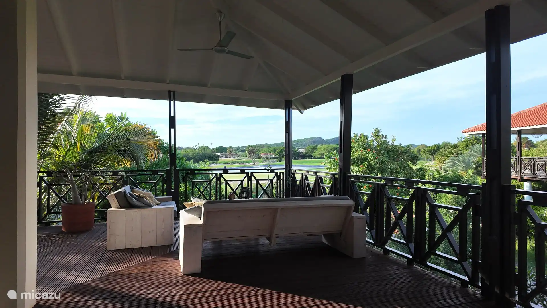 Sehr schöne Aussicht von der Terrasse.