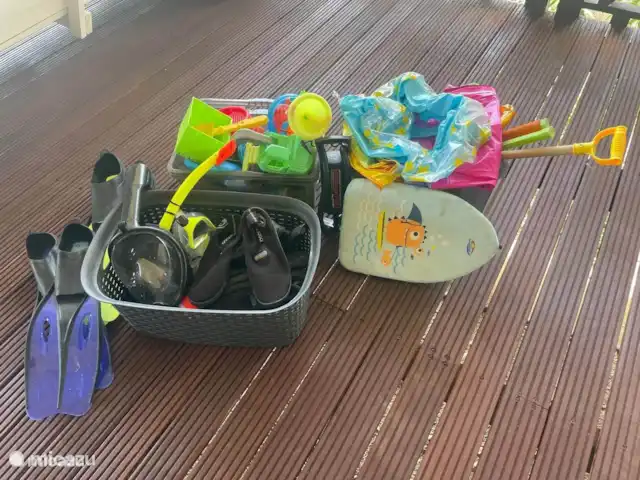 villa huren in Curaçao, Curacao-Midden, Sint Michiel – Blue Bay Village: Villa Bon Bista Ruime selectie speelgoed, opblaasbare spullen en snorkeluitrusting voor het strand