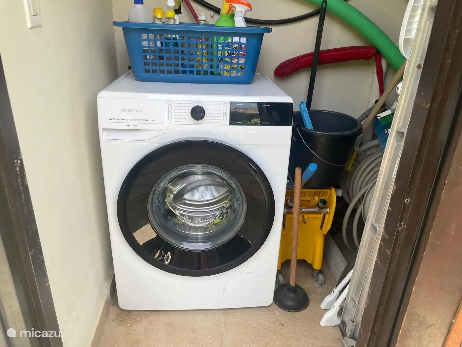 Waschmaschine mit Waschmittel