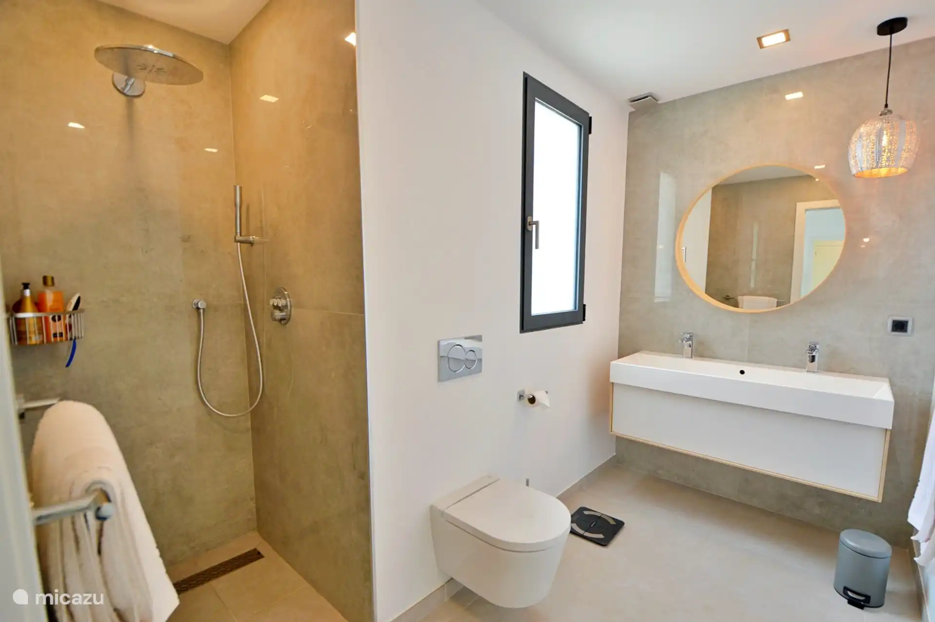 Dormitorio 2 Cuarto de baño con ducha 