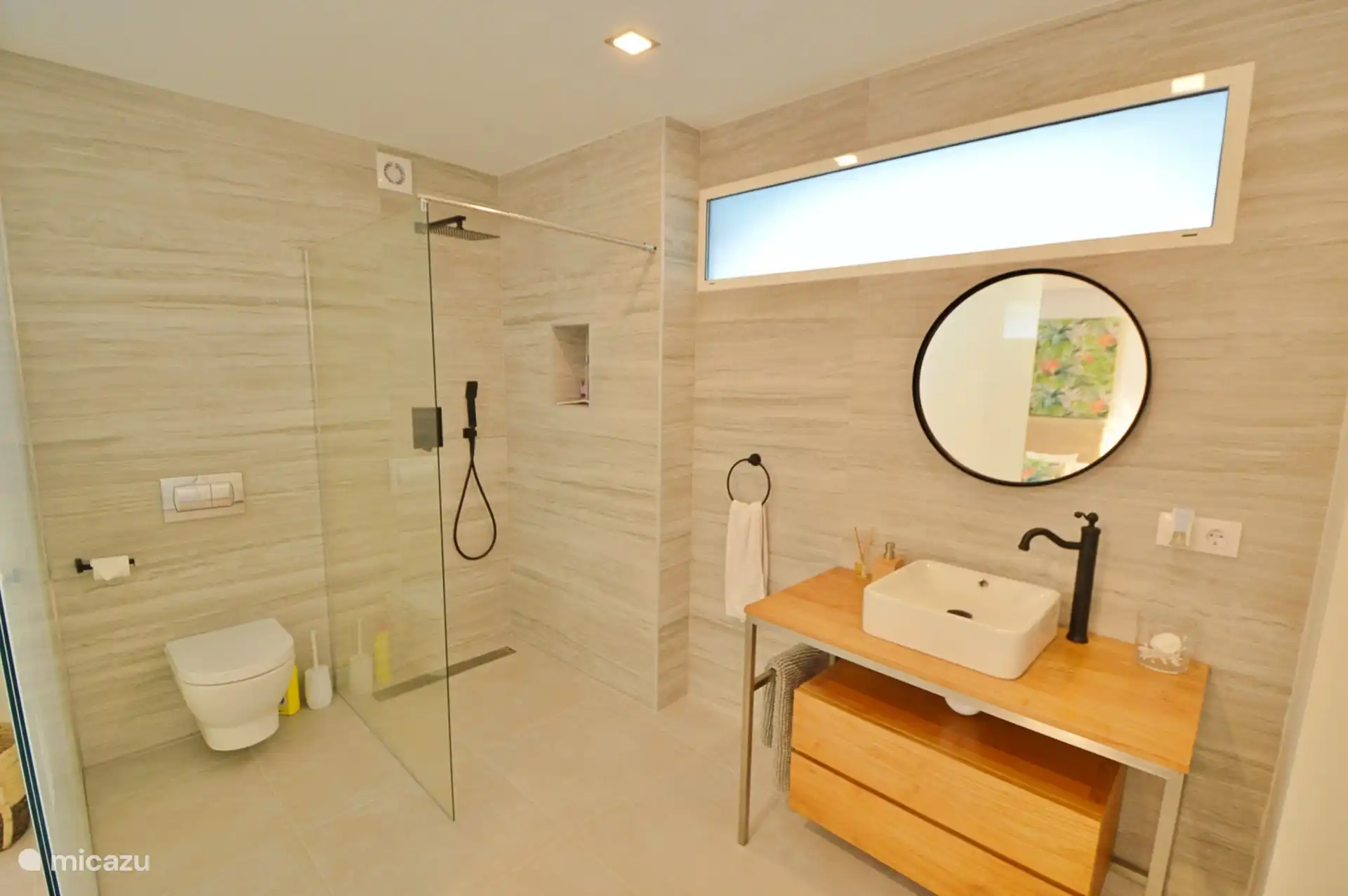 Dormitorio 4 Cuarto de baño con ducha 