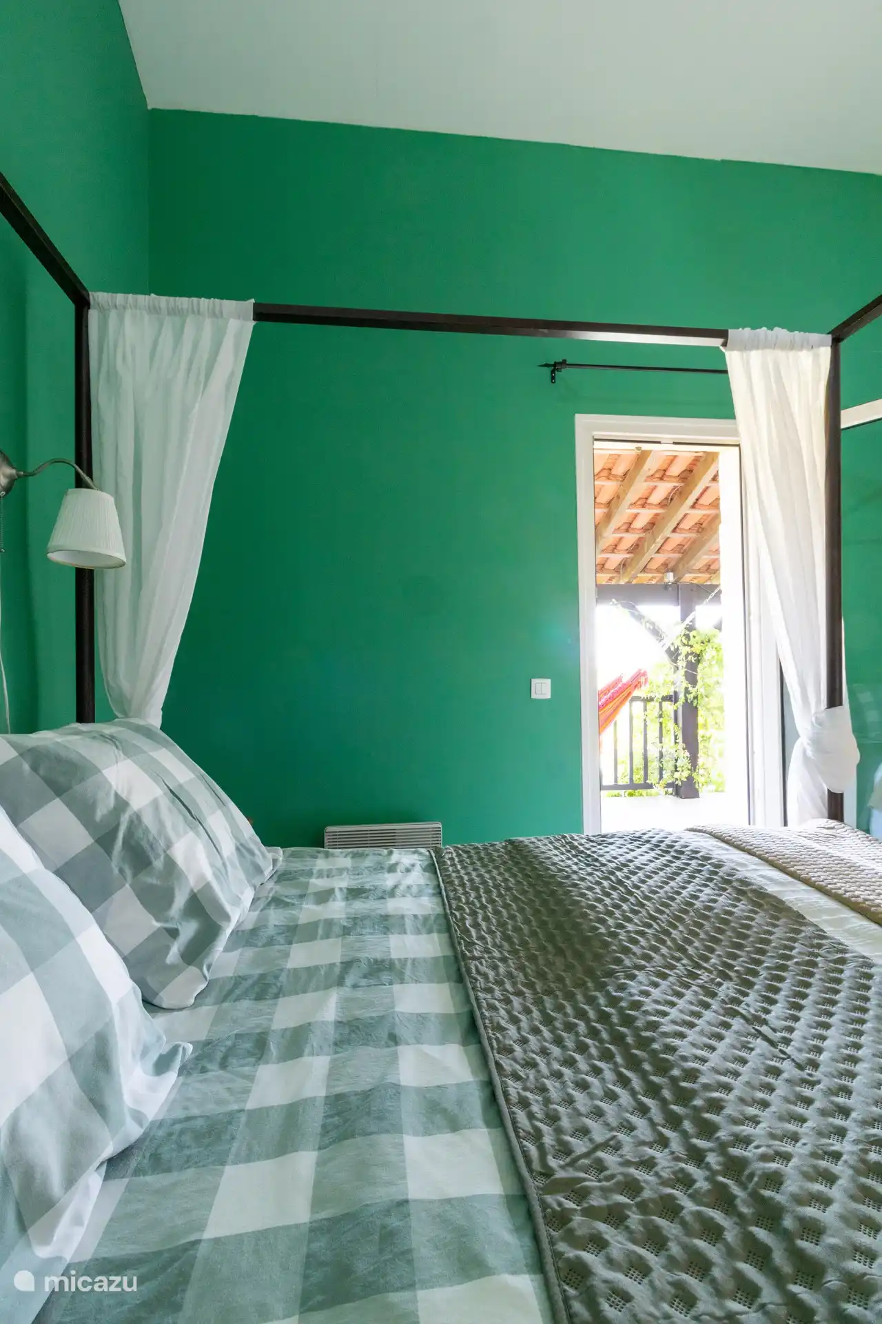 Chambre avec porte-patio 