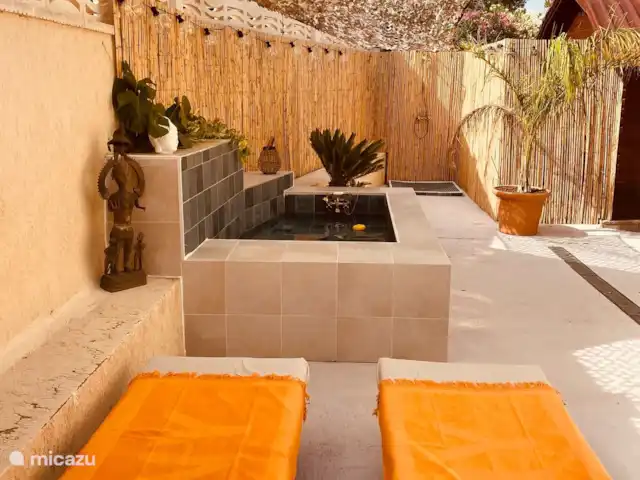 Location de Vacances Espagne, Valence, Pedralba, villa - Casa Pájaros  Bain et douche extérieure