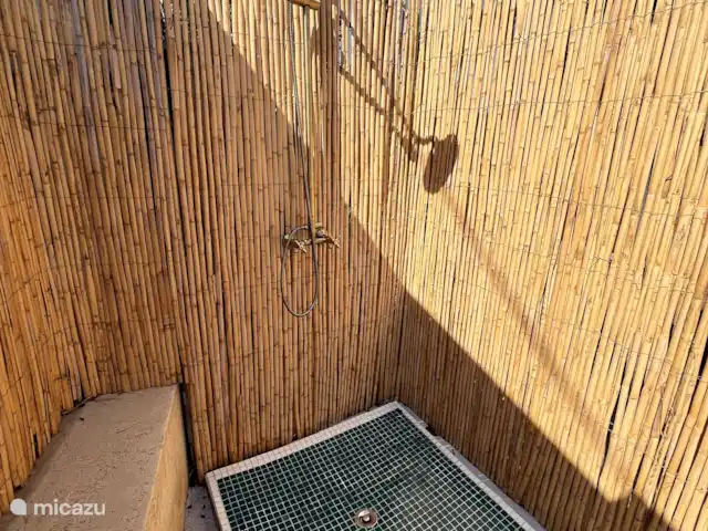 Location de Vacances Espagne, Valence, Pedralba, villa - Casa Pájaros Douche extérieure