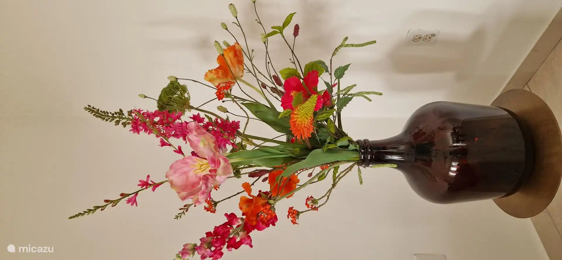 Immer schön einzutreten: eine Vase mit Blumen!