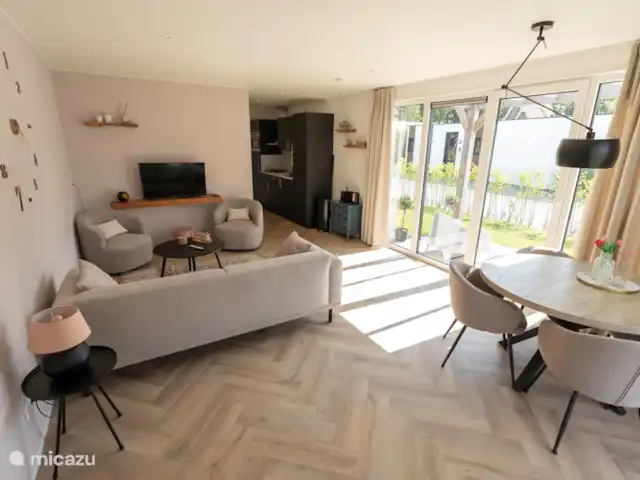 Kukeluusje Ermelo | Pays-Bas, Gueldre, Ermelo - maison de vacances Salon confortable avec beaucoup de lumière, luxueusement meublé