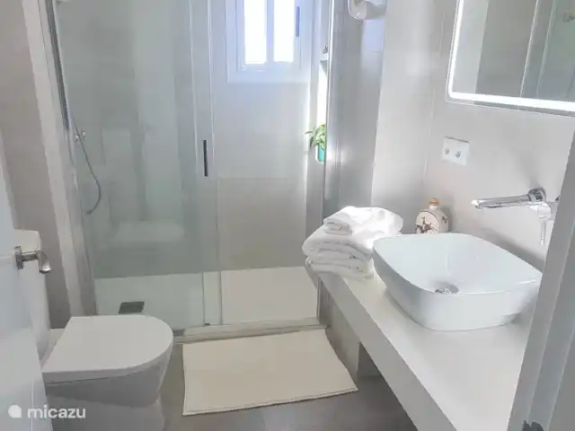 apartamento en España, Valencia, Valencia, España – Primadonna Suites Beach Baño