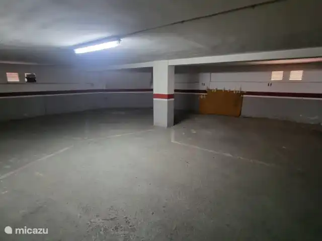 apartamento en España, Valencia, Valencia, España – Primadonna Suites Beach Parqueadero