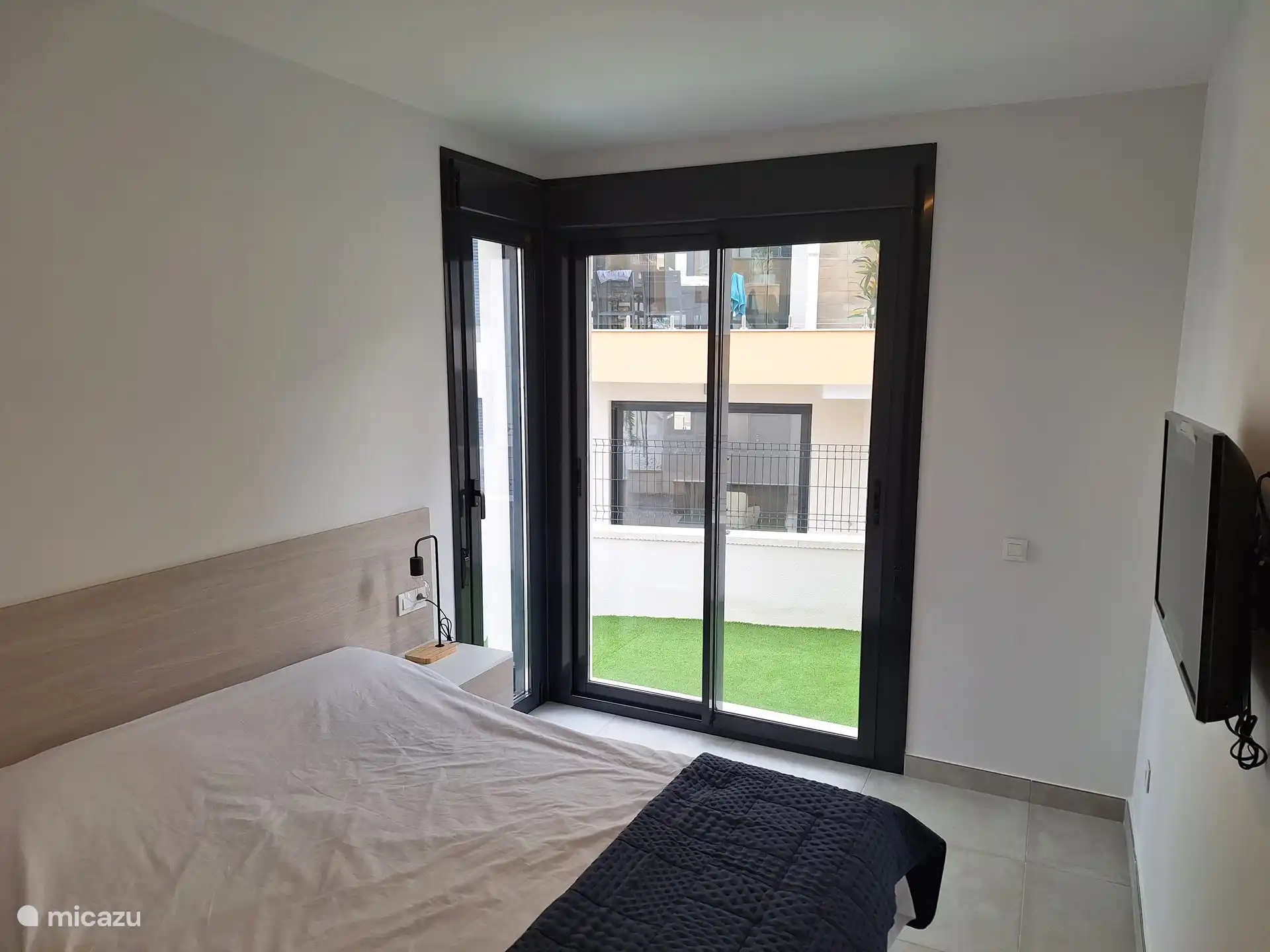 Vista desde el dormitorio doble con baño incluido