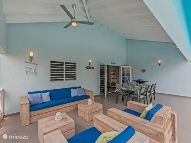 Villa Flamingo con piscina privada en Curazao, Bandabou (oeste), Fontein - villa Salón situado bajo la terraza