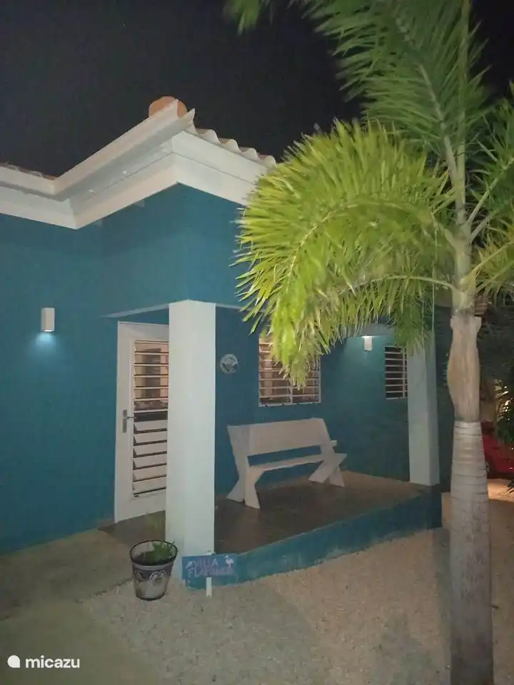 Acogedora zona de estar en la parte delantera de la villa