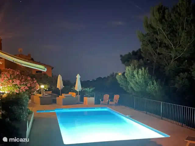 Villa Bougainvillea | France, Côte d'Azur, Les Issambres - villa Verlichting zwembad en terras