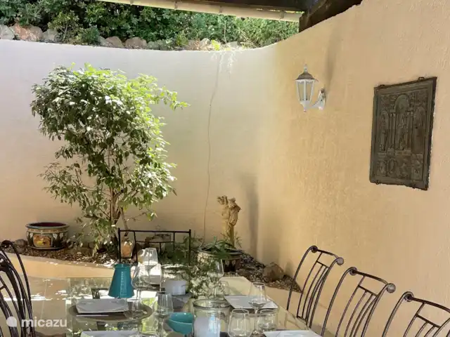 Villa Bougainvillea | France, Côte d'Azur, Les Issambres - villa Heerlijke koele overdekte veranda voor de lunch en diner
