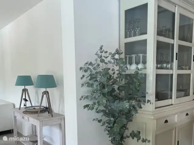 Villa Bougainvillea | France, Côte d'Azur, Les Issambres - villa Het interieur heeft een mix van landelijke charme en moderne accenten