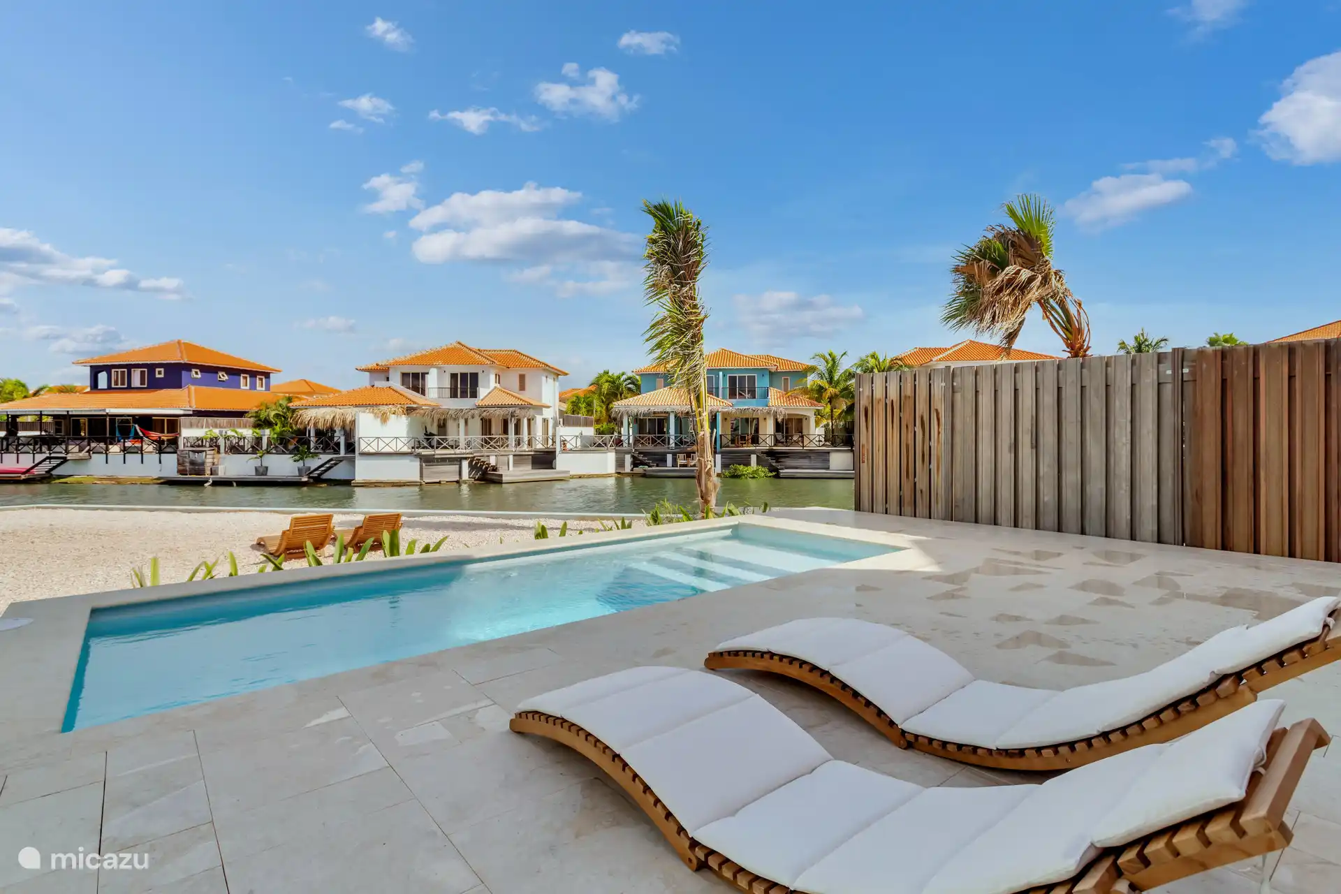 Entre-temps, il y a des lits plus hauts