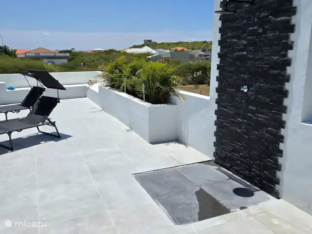 Villa Veertje  en Curazao, Bandabou (oeste), Grote Berg - casa vacacional  Enjuáguese al aire libre bajo esta agradable ducha al aire libre